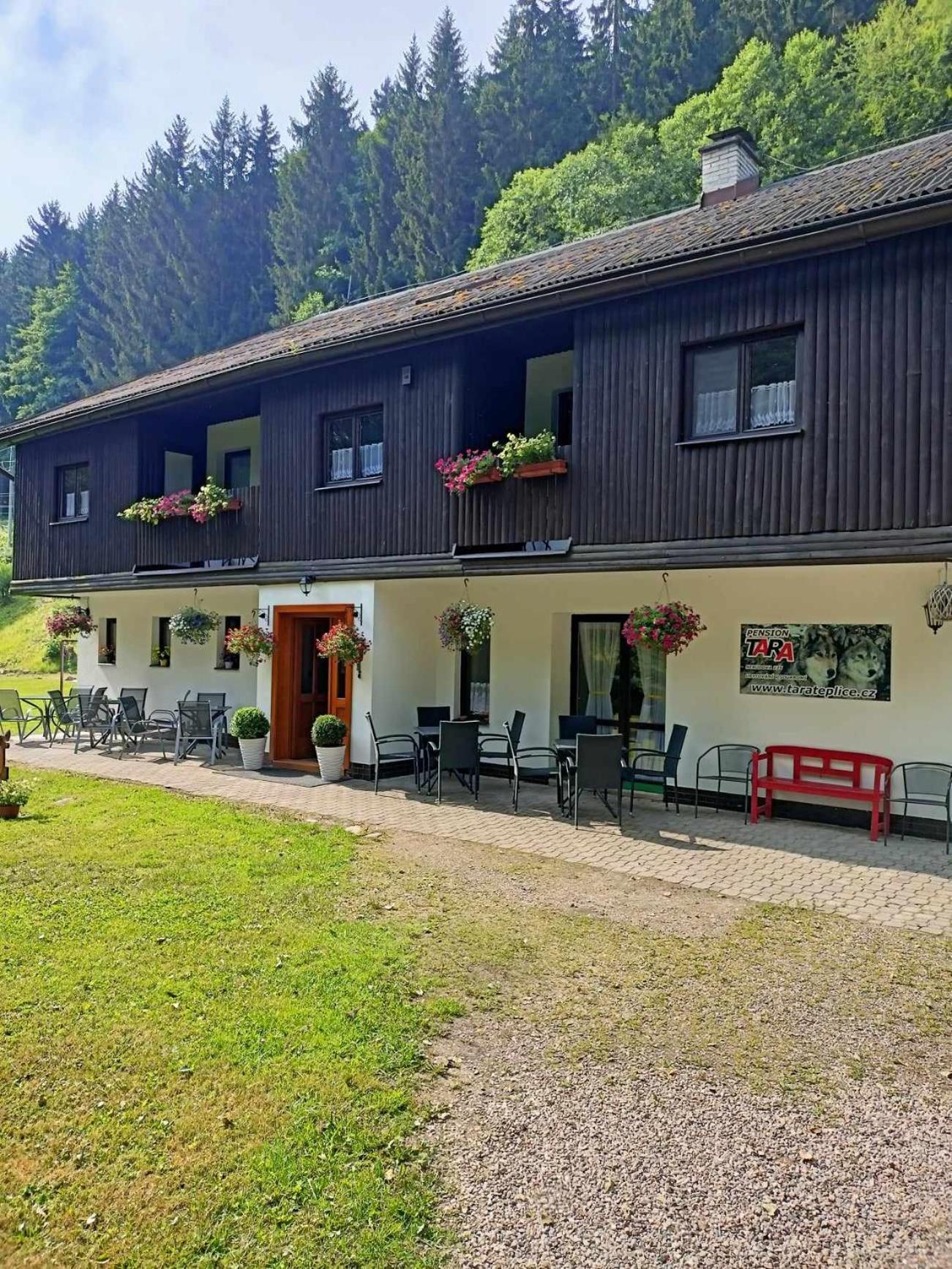 Pension Tara Teplice nad Metují Esterno foto